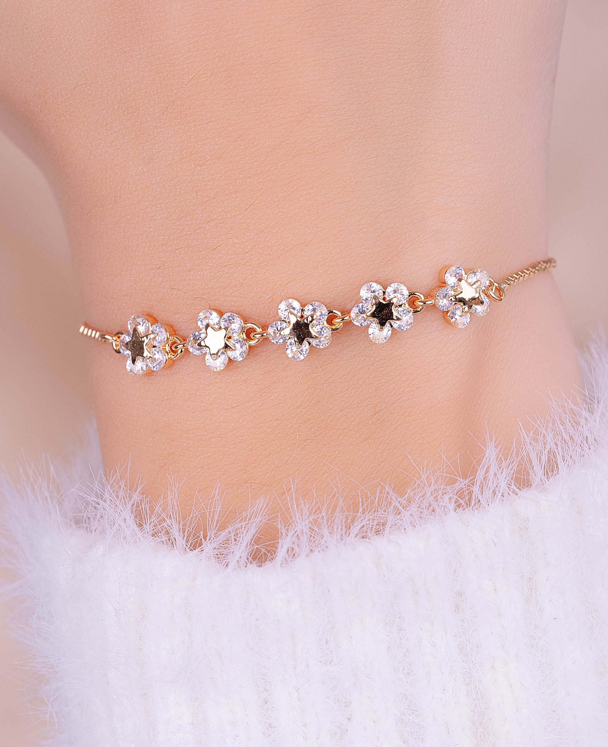 Pulsera Flores Estrellas Dorada