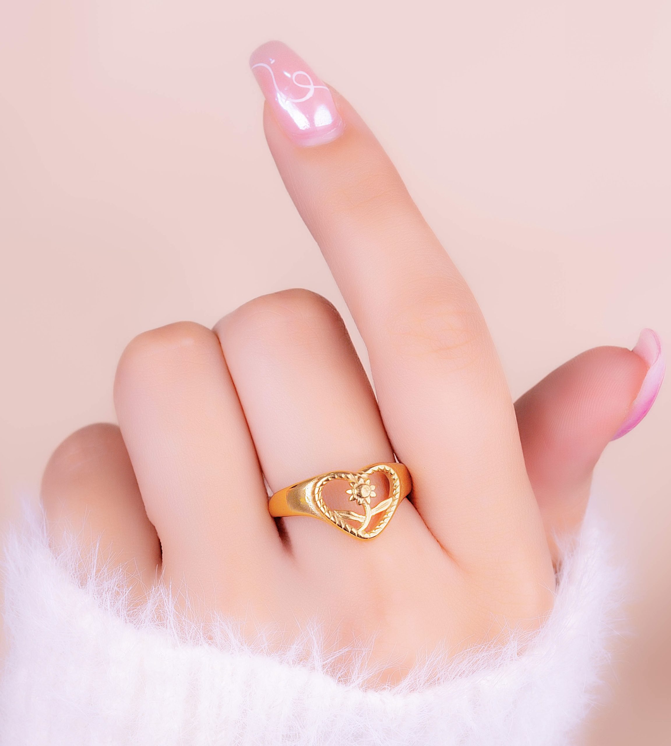 Anillo Corazón Flor Dorado
