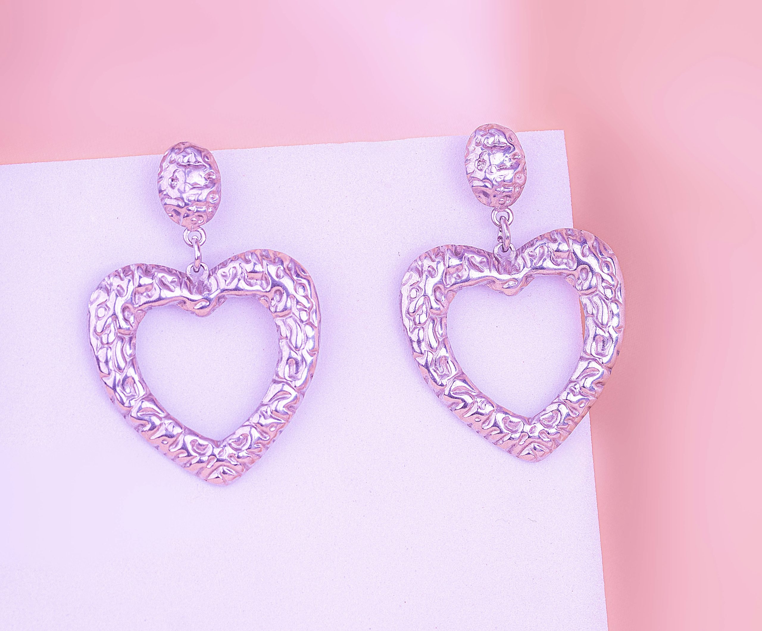 Aretes Corazones Martillados