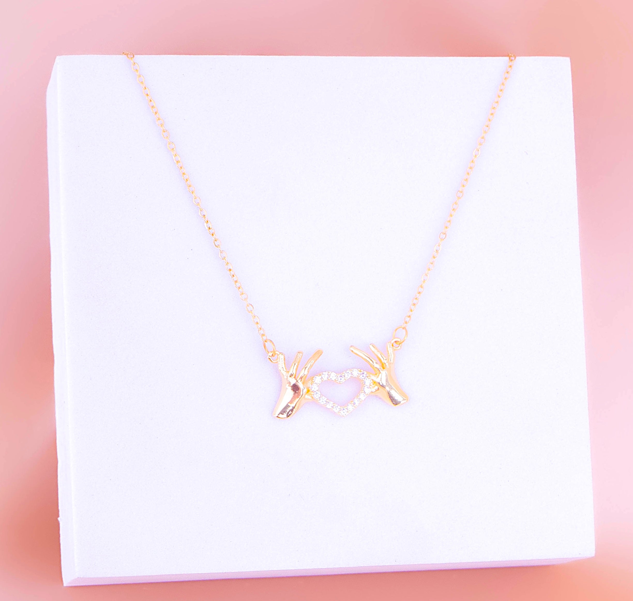 Cadena Manos Corazón