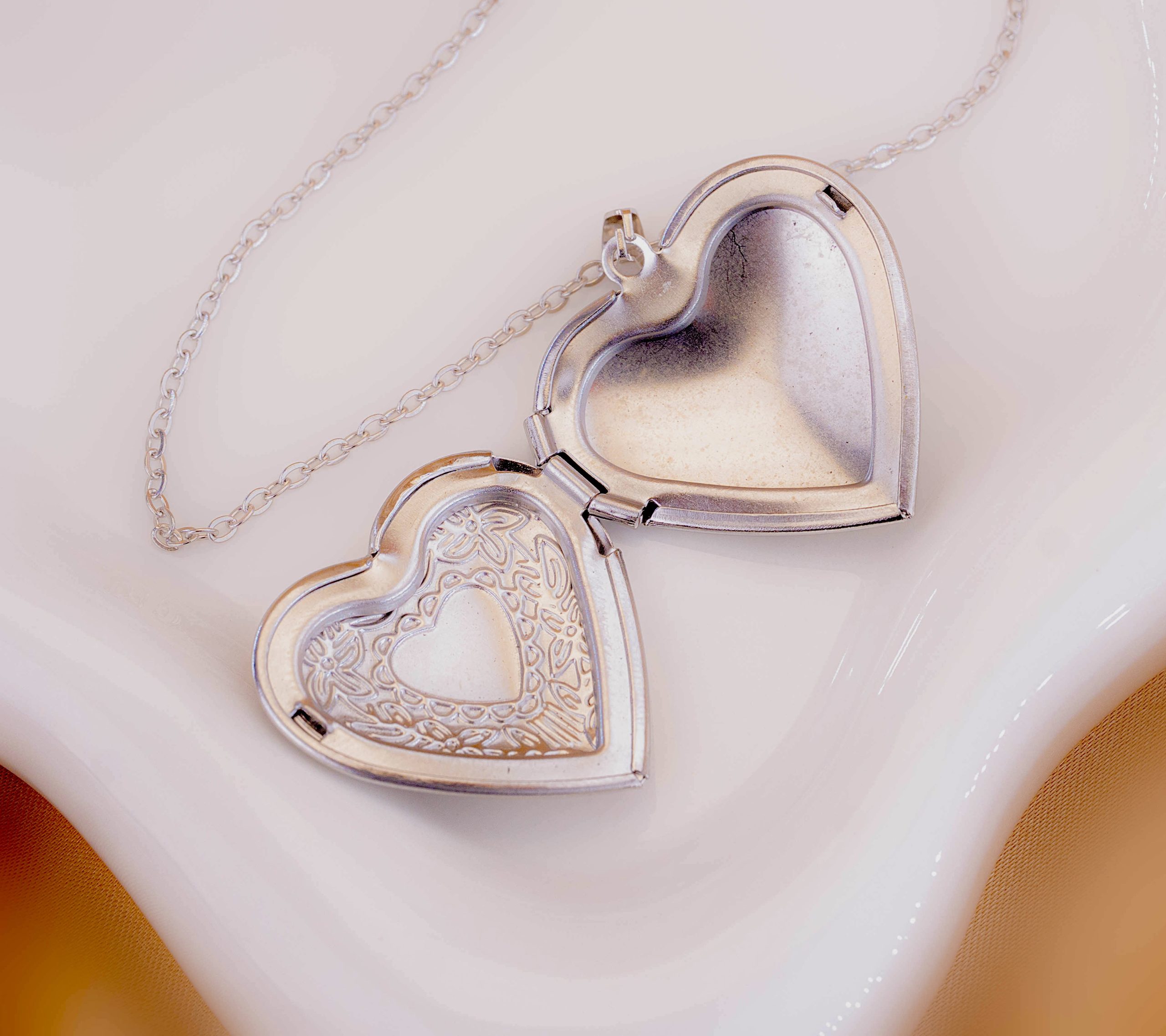 Relicario Corazón Plateado