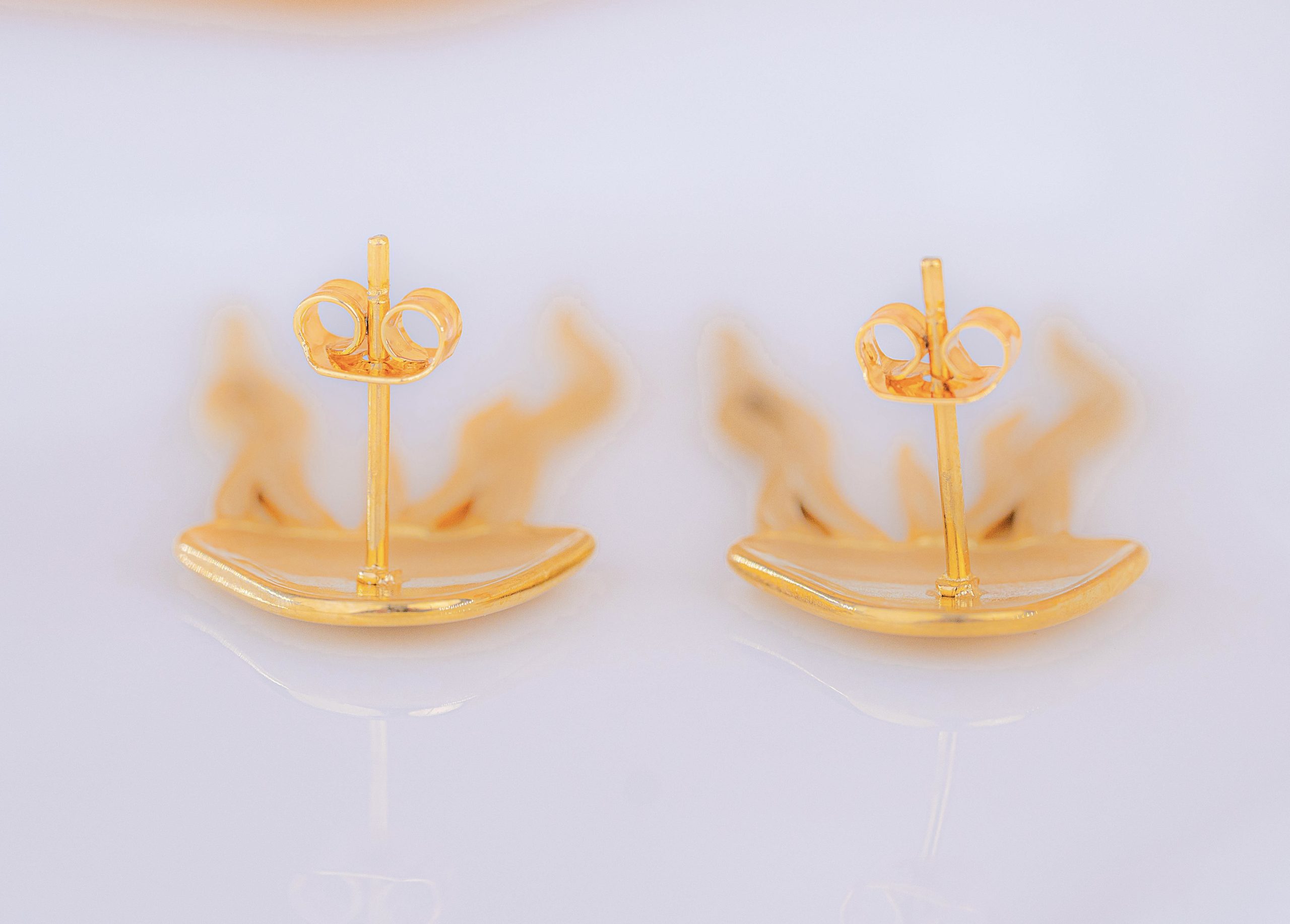 Aretes Medusa Dorados