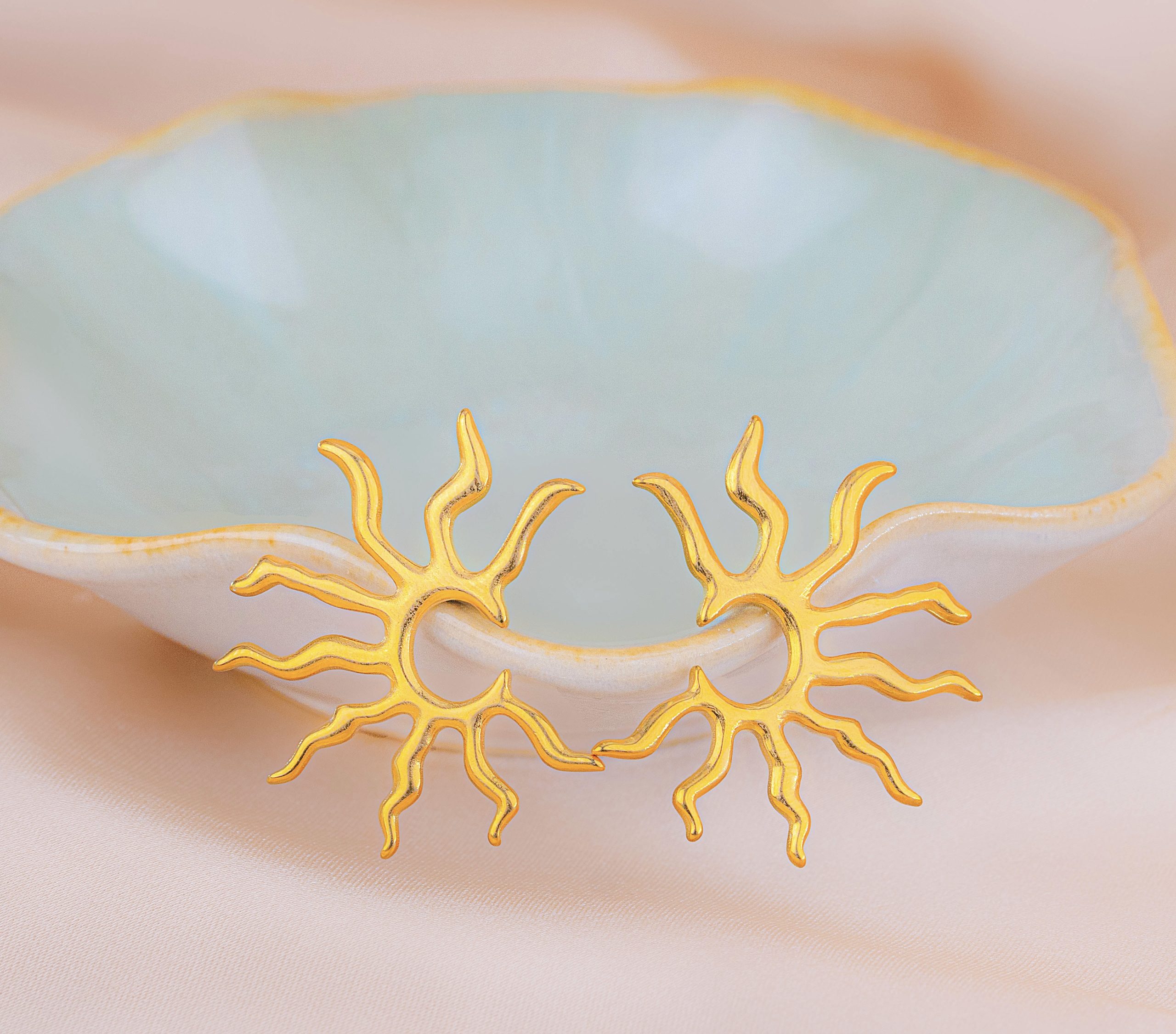 Aretes Soles Dorados