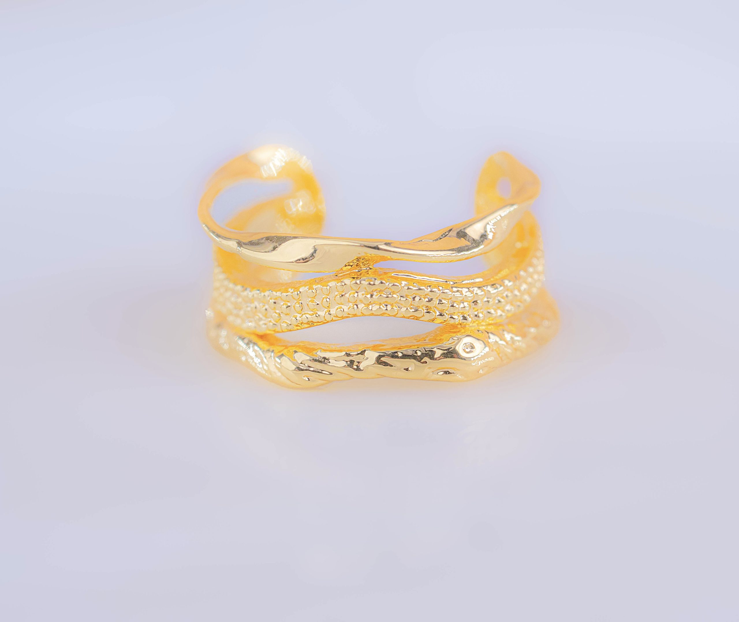 Ear Cuff Aurelia Dorado