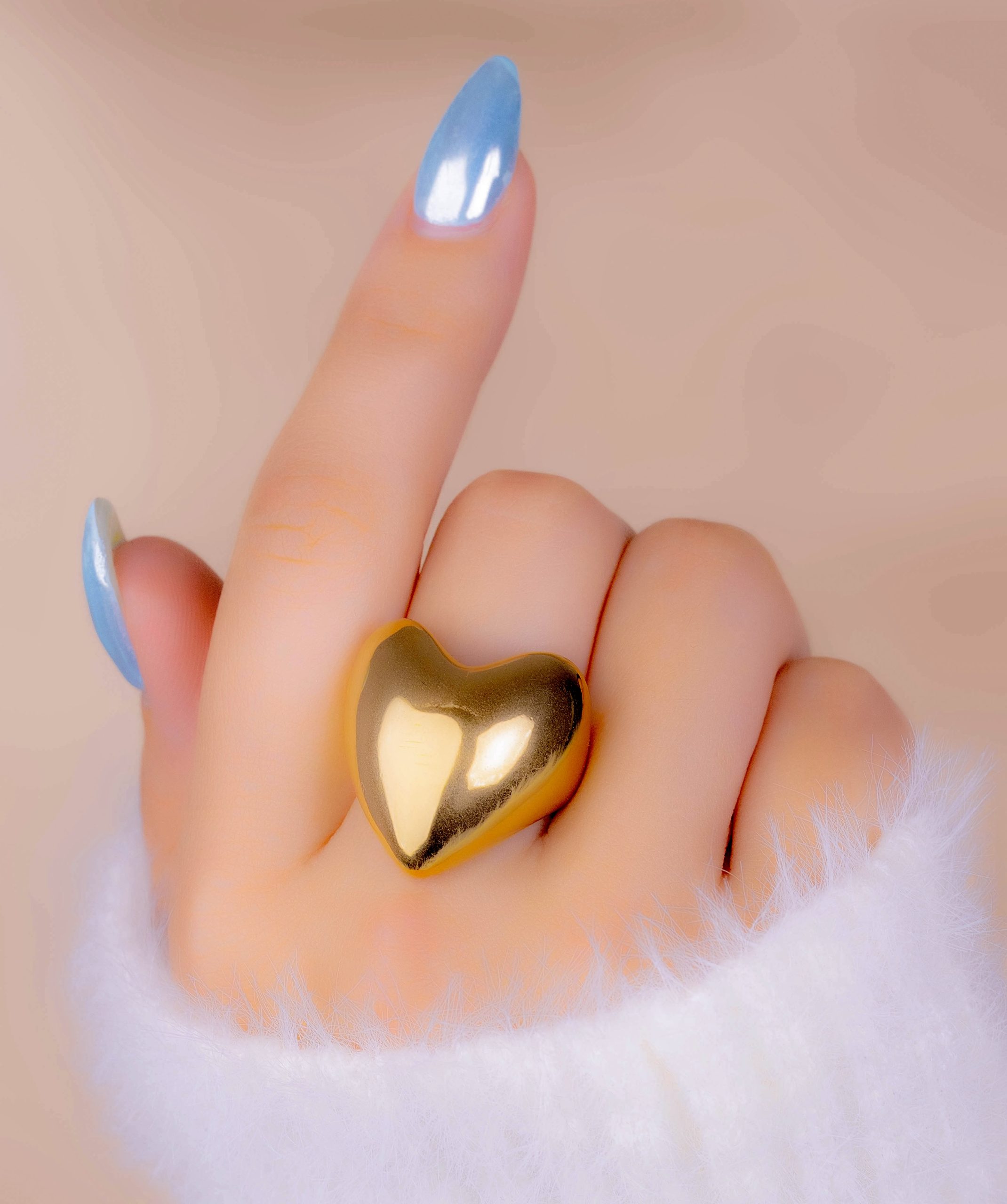 Anillo Corazón Liso Dorado Talla 7