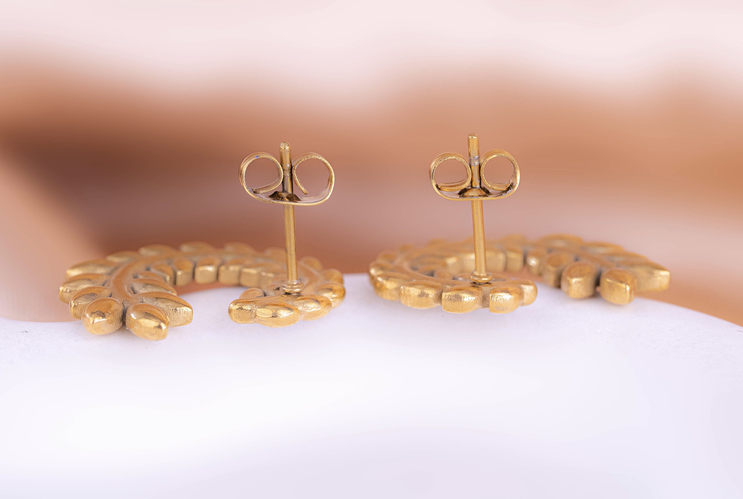 Aretes Nemea Dorados