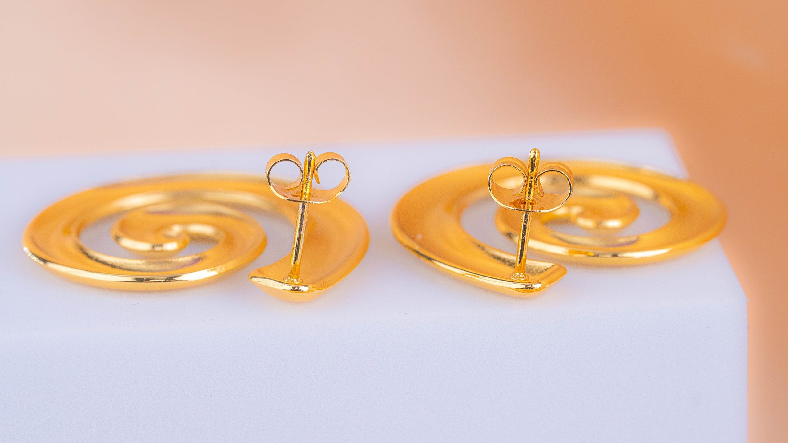 Aretes Espirales Dorados