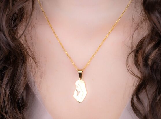 Cadenita Virgen Dorada