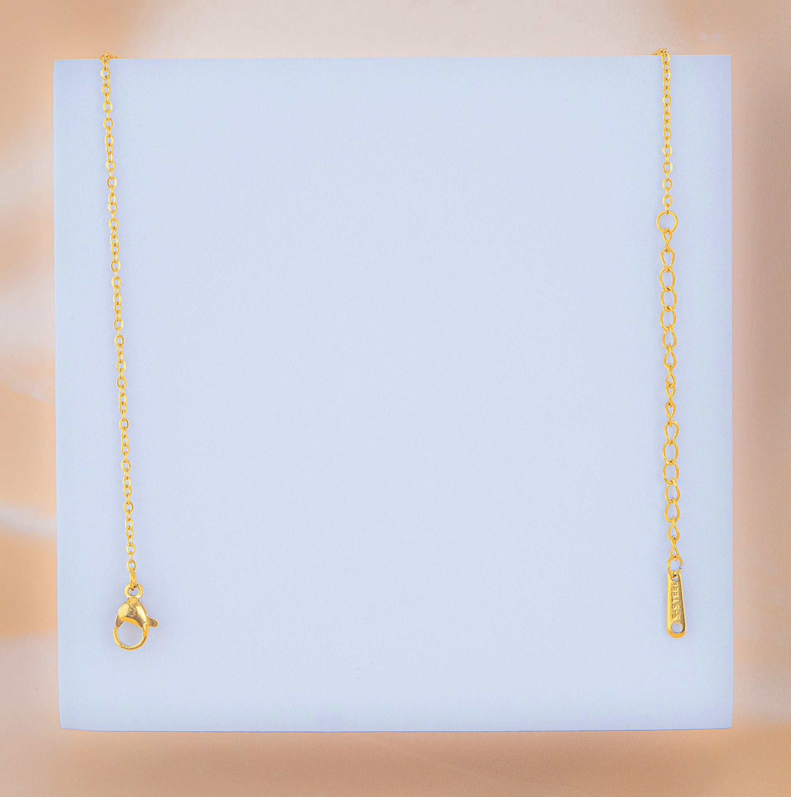 Cadenita Virgen Dorada