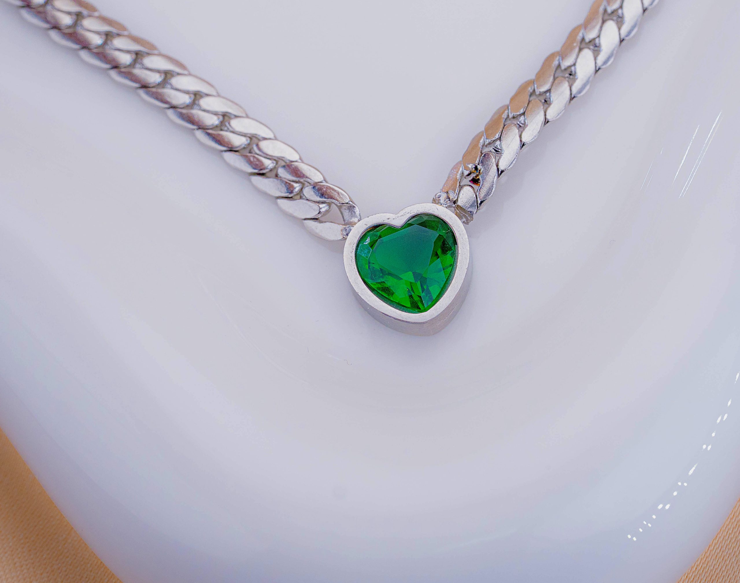 Collar Corazón Esmeralda