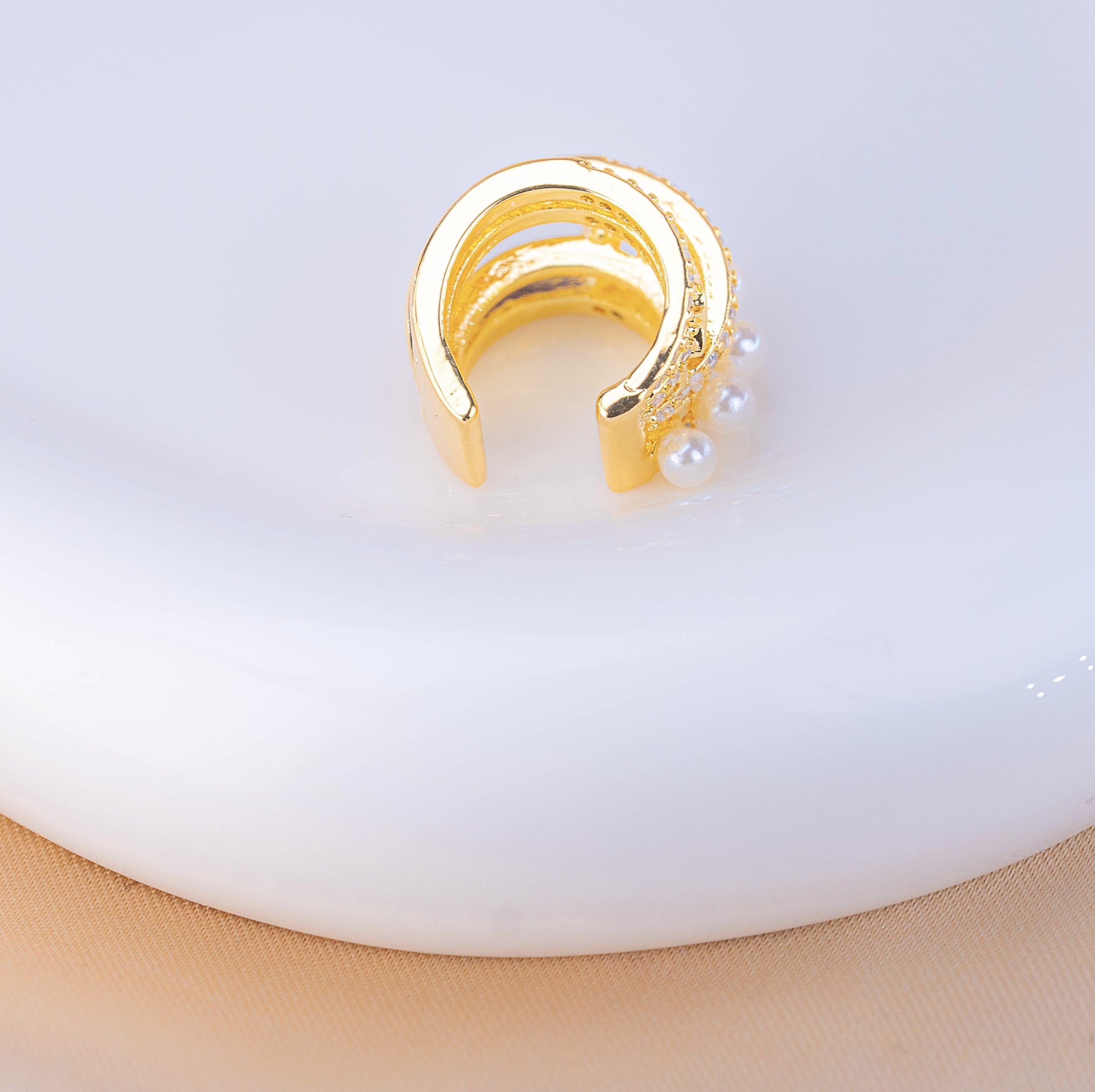 Ear Cuff Vega Dorado